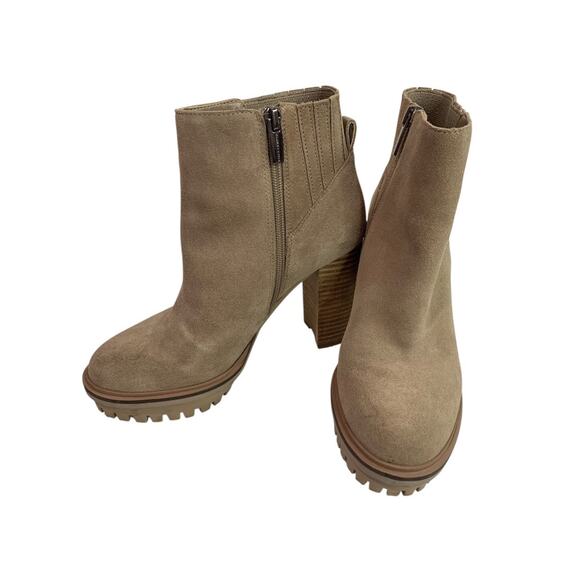 Size 6M Vince Camuto Womens Heeled Booties Truffle Taupe Suede Ernessa - Picture 7 of 13